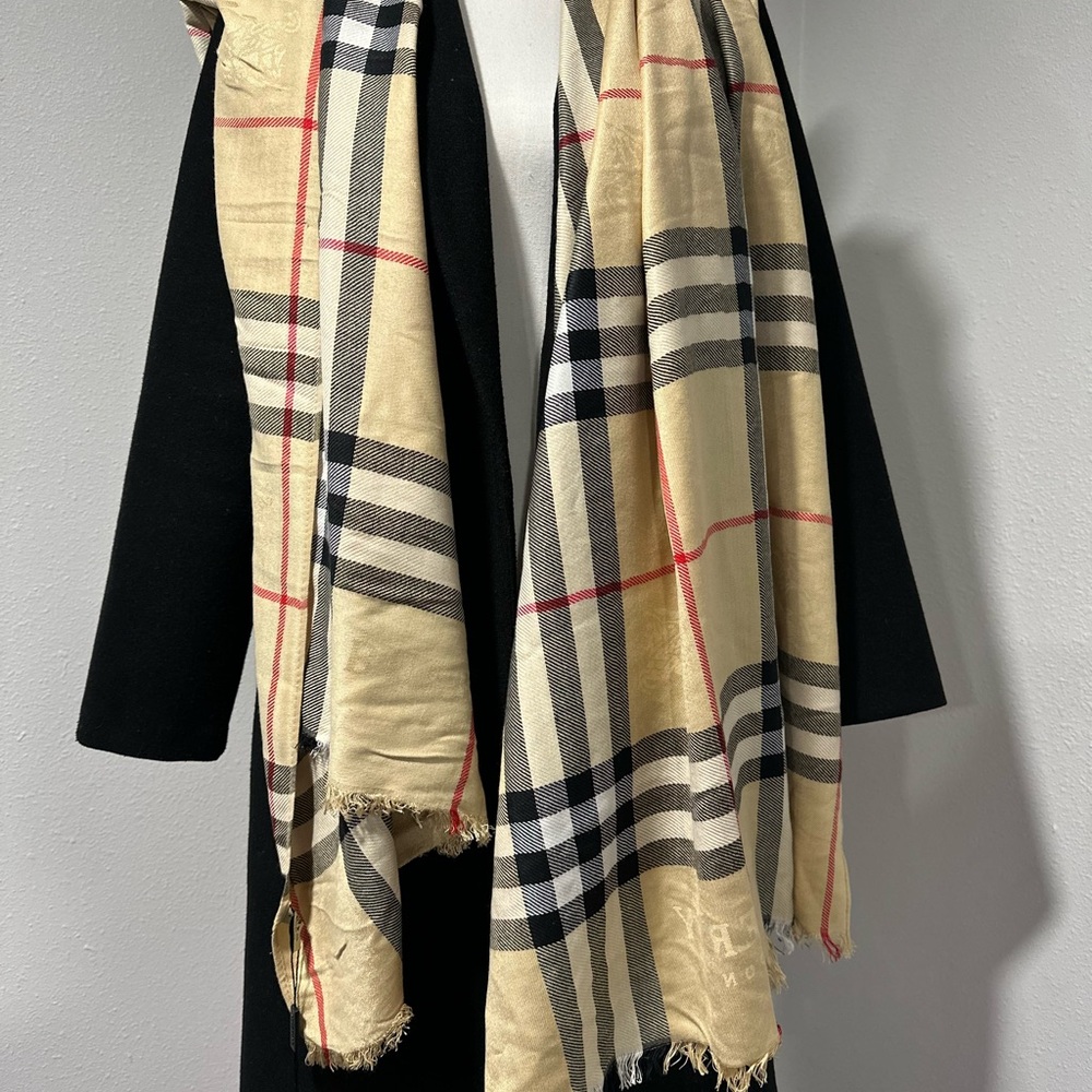 Burberry Classic Check Scarf in Cream and Black - Picture 3 of 9